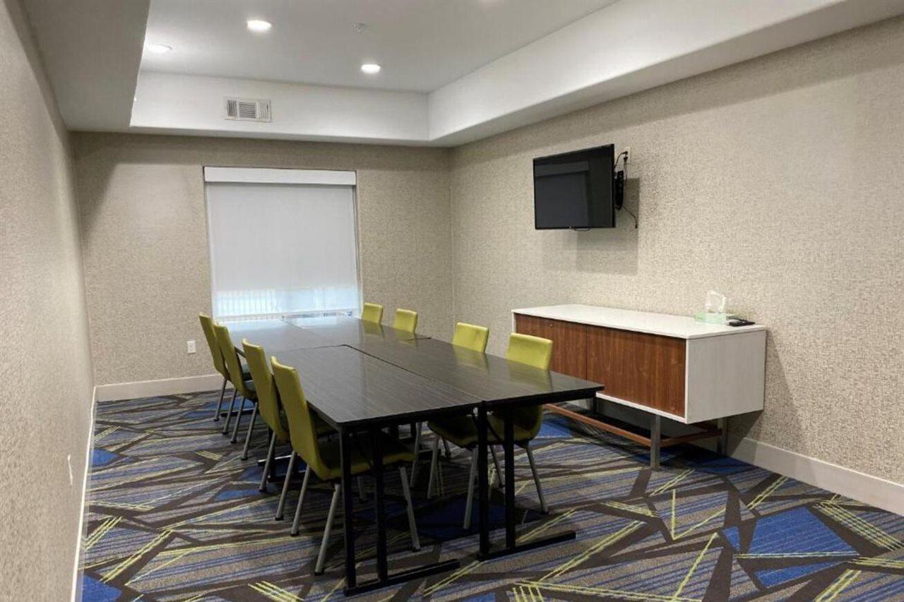 Holiday Inn Express And Suites Hotel - Pauls Valley By Ihg Exterior foto